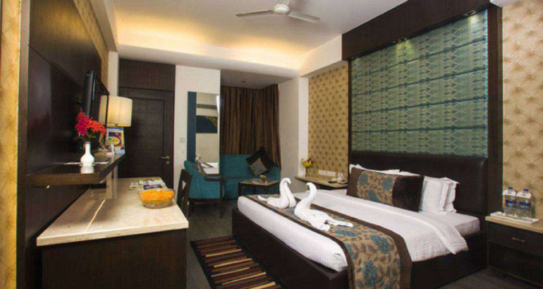 Royal Club Room