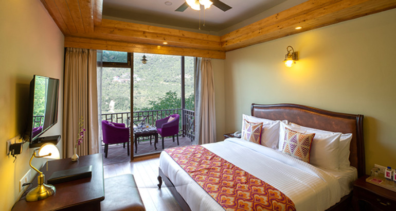 Deluxe Queen Room
