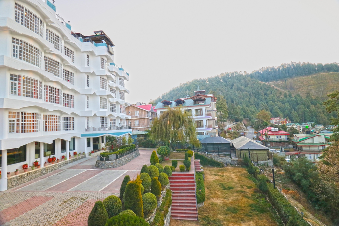 Hilcrest Resort by DLS Mashobra